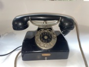 Telefon z lat 30 XX wieku model CB35