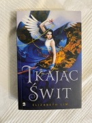 Tkając świt, Elizabeth Lim, Krew Gwiazd tom 1