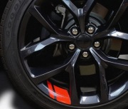 Zestaw 4 Jasnych Naklejek Odblaskowych na Felgi 