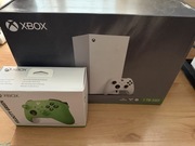 Konsola Xbox Series X white digital + 2 pady + stacja Venom + konto z grami