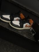 Buty Nike Air Jordan 1 Mid (GS) rozmiar 39