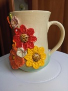 Duży ceramiczny kubek Good morning z rzeźbionymi kwiatami ręcznie wykonany 