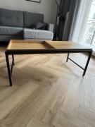 Industrialny stolik kawowy z wyjmowanymi tacami