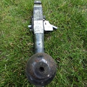 Hak samochodowy holowniczy