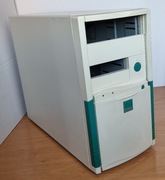 ładna retro obudowa z grubej blachy, ciekawa konstrukcja 