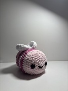 maskotka pszczoła wykonana na szydełku