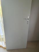 Drzwi białe prawe 80