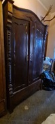 Antyczna szafa do renowacji