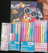 Zestaw ołówki, długopisy, mazaki, zeszyty