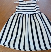 piękna dzianinowa sukienka -rozmiar 110cm