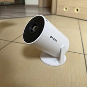 Mini projektor LED GT20Y - kompaktowy rzutnik multimedialny