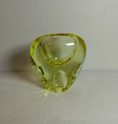 Wazon szklany, żółty, Czechosłowacja, Klinger
