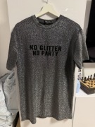 Brokatowa święcąca bluzka na krótkim rękawku "No Glitter No Party" M/L
