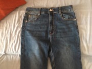 granatowe dżinsy rurki skinny jeans spodnie jeansowe dżinsowe denim