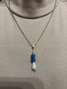 Ręcznie robiony niebiesko- biały naszyjnik 