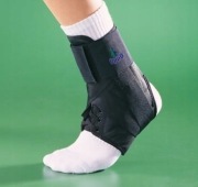 STABILIZATOR Usztywniający Staw Skokowy OPPO 4106 Rozmiar M-Czarny