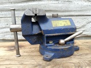 Małe kolekcjonerskie obrotowe imadło Robur RACHUNEK