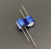 Kondensator niskoprofilowy 22uF/100V ELNA