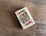 Zapalniczka w kształcie talii kart