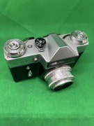 Zabytkowy aparat Zenit