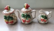 Ceramiczne zestaw kuchenny, cukiernica, czajniczek i mlecznik