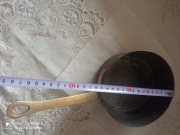 Zabytkowy rondel miedziany z żeliwną rączką średnica 14,5cm wysokość 7 cm