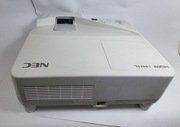 Projektor NEC UM301W LCD WXGA 3000 ANSI 