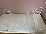 Łóżko Ikea Minnen + dno i materac