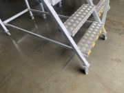 Podest mobilny drabina