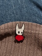 Przypinka emaliowana z gry Hollow Knight