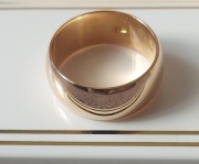 Złota obrączka 6,230 gram.