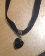 Choker z serduszkiem 