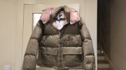 Nowa puchowa kurtka Moncler rozmiar L/XL