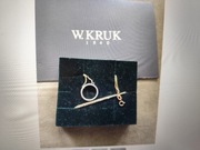 złoty łańcuszek z zawieszką z cyrkoniami