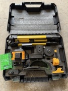 POZIOMNICA LASEROWA POZIOMICA 4D 16 LINII KRZYŻOWA 360 LASER ZESTAW STATYW