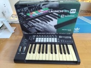 Novation Launchkey 25 MK2