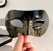 Artystyczna maska karnawałowa – czerń i złoto, handmade