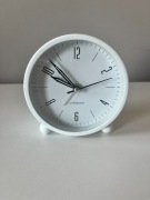 Biały budzik Unibloom