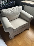 Fotel IKEA EKTORP + podnóżek, Kilanda jasnobeżowy – bardzo dobry stan!