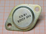 Tranzystor BD250B CEMI NIEUŻYWANY [0407]B