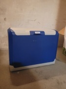 Lodowka 12v 230v 40 litrów, chłodzenie i grzanie