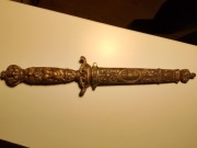 Replika sztyletu w pochwie z mosiądzu