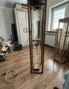 Lampa podłogowa loft / rustykalna – ręcznie wykonana, drewno i sznur jutowy