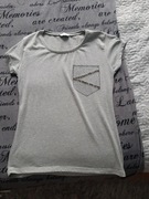 Szary T-shirt firmy szachownica