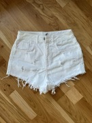Reclaimed vintage asos XS S 26 białe spodenki szorty jeansowe