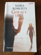 Nora Roberts - Gorący Lód