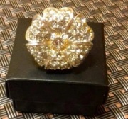 Nowy pierścionek kryształki Swarovskiego Avon 19,8mm 10 / 23