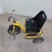 Rower trzykołowy z czasów PRL-u 