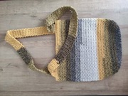 Torebka zrobiona na szydełku 