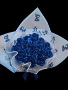 Bukiet z 14 róż z wstążki satynowej